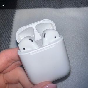 Apple air pods (2nd generation)